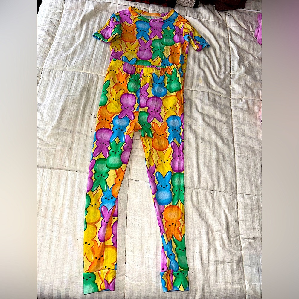 NWOT PAJAMA SET!!! bunny rabbit cotton kids pajama set unisex intl size 5-7 🎉🥳